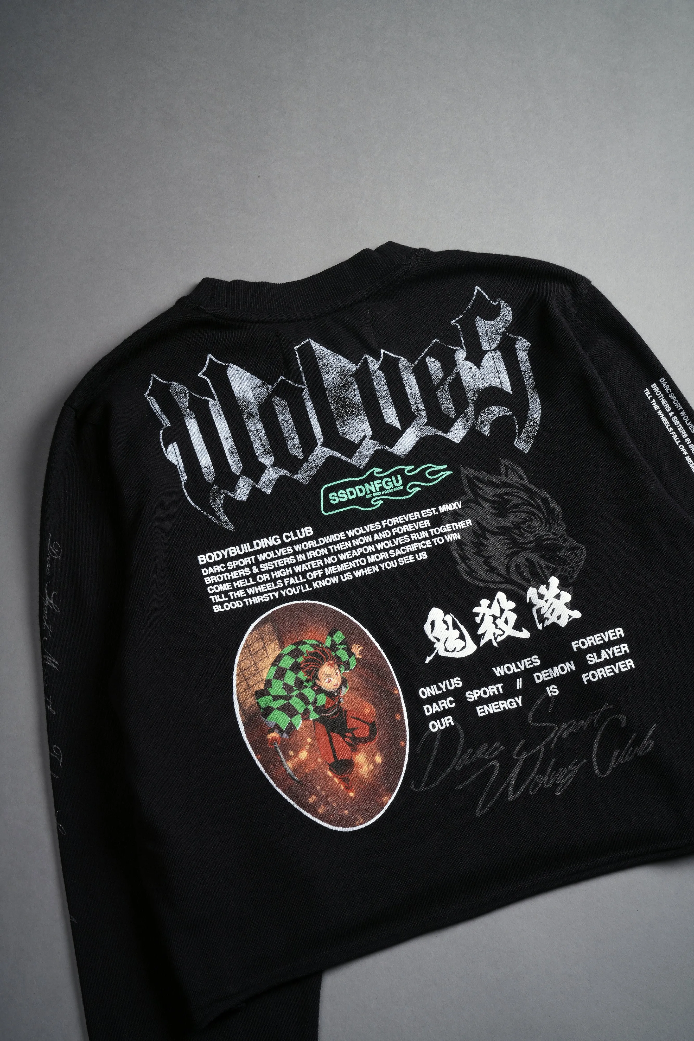 Falling "Premium" (Cropped) L/S Tee in Black