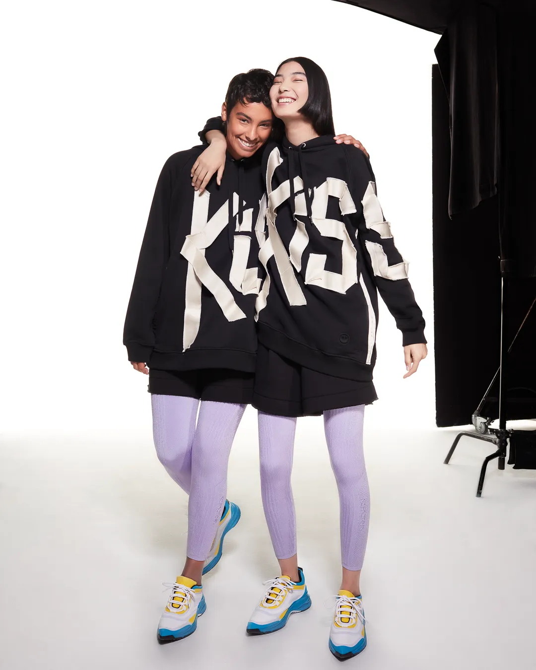 KISS ORGANIC COTTON SEACELL BLEND HOODIE - BLACK