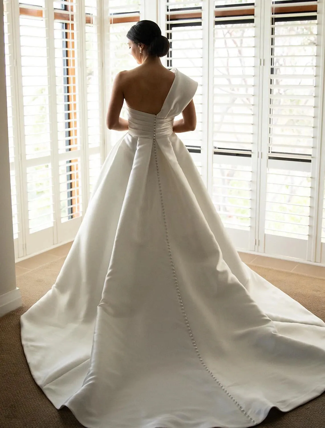 Luolandi Hall Formal Wedding Dresses A-Line One Shoulder Sleeveless Sweep / Brush Train Satin Bridal Gowns