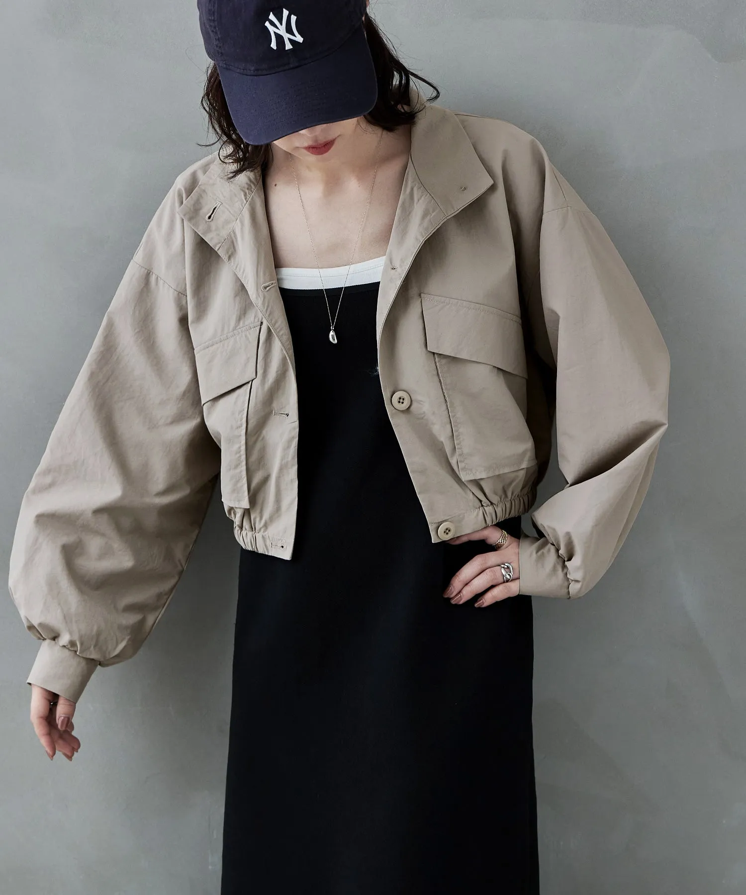 Nylon stand short jacket