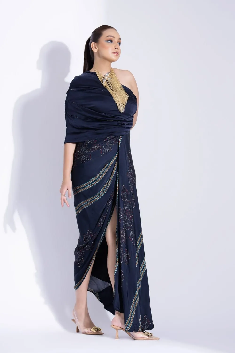 ONE- SHOULDER DRAPE GOWN