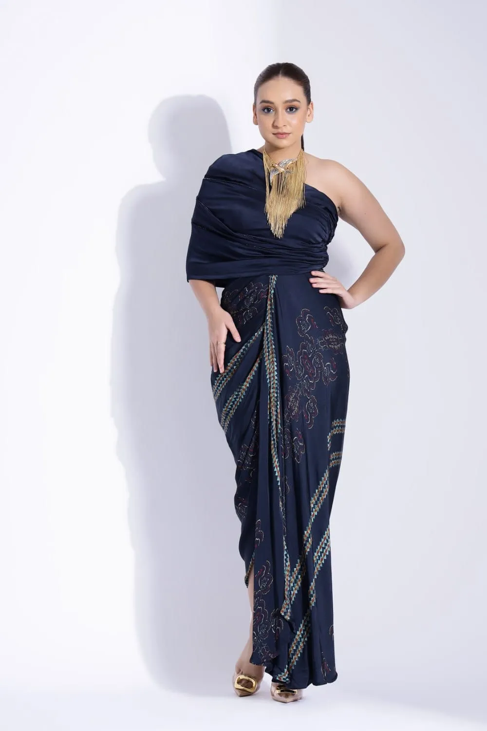 ONE- SHOULDER DRAPE GOWN