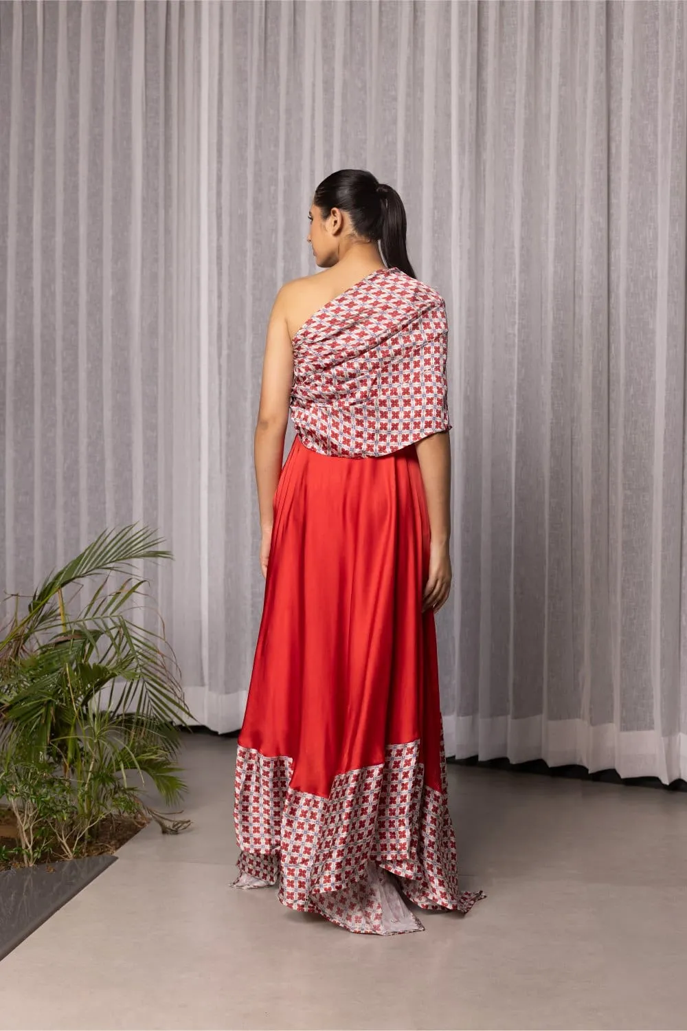 ONE-SHOULDER DRESS